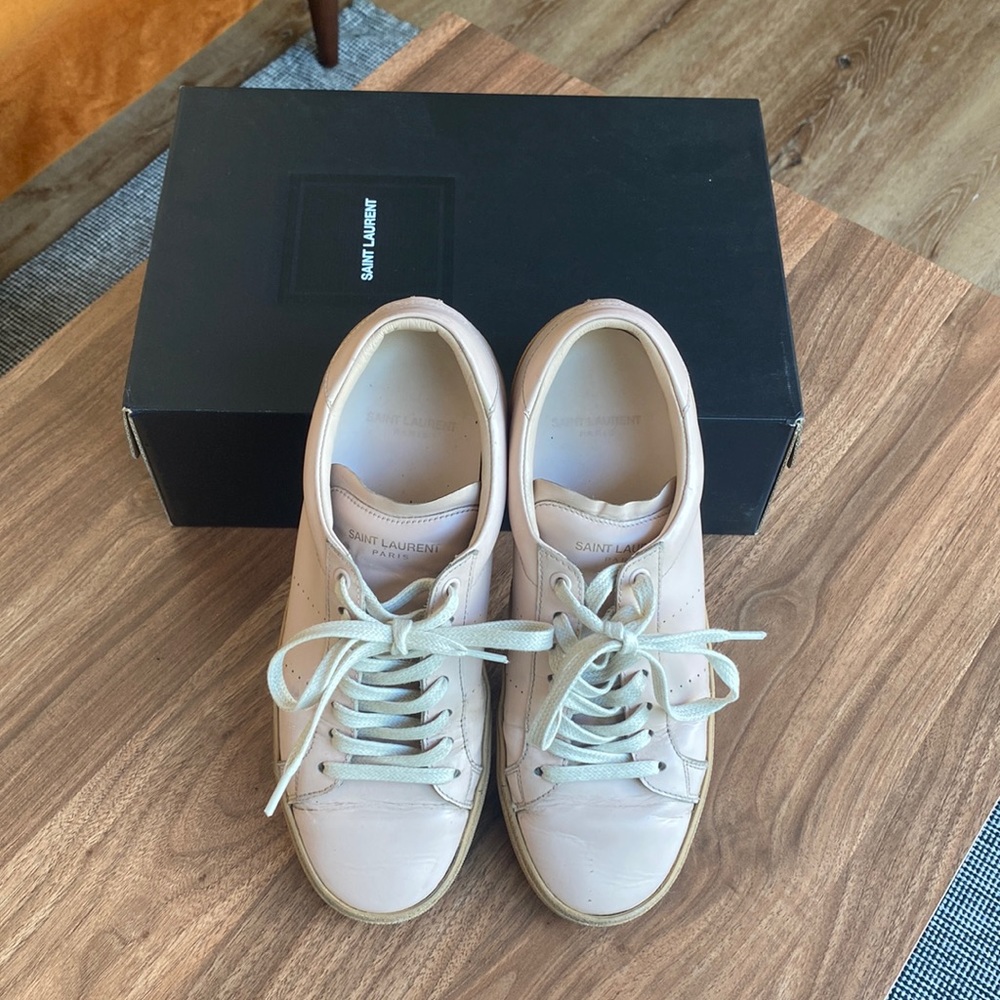 Saint Laurent Court Classics SL/06
